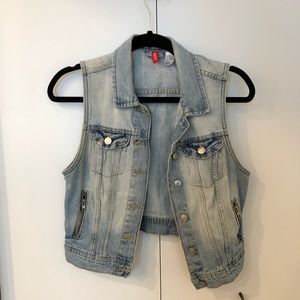 💙👖Denim Vest!! 👖💙